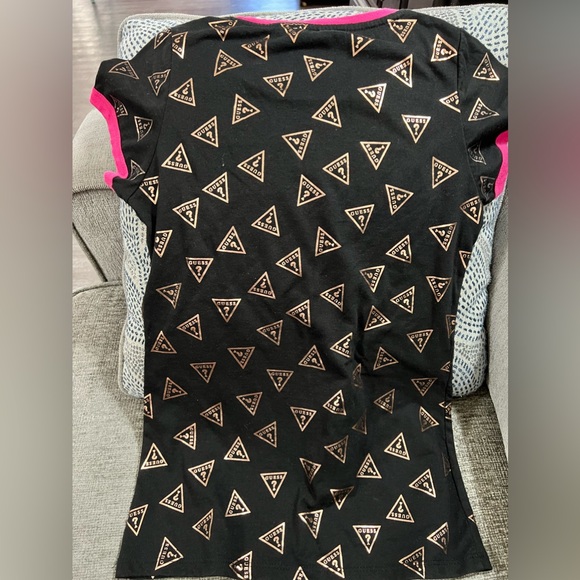 Guess Kids 4 tshirts size 12 - Picture 3 of 12